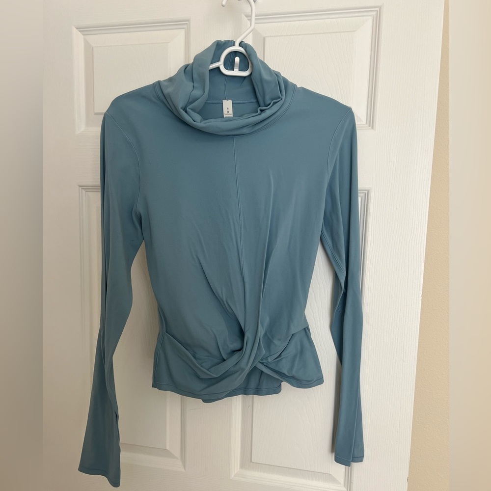 Lululemon long sleeve shirt